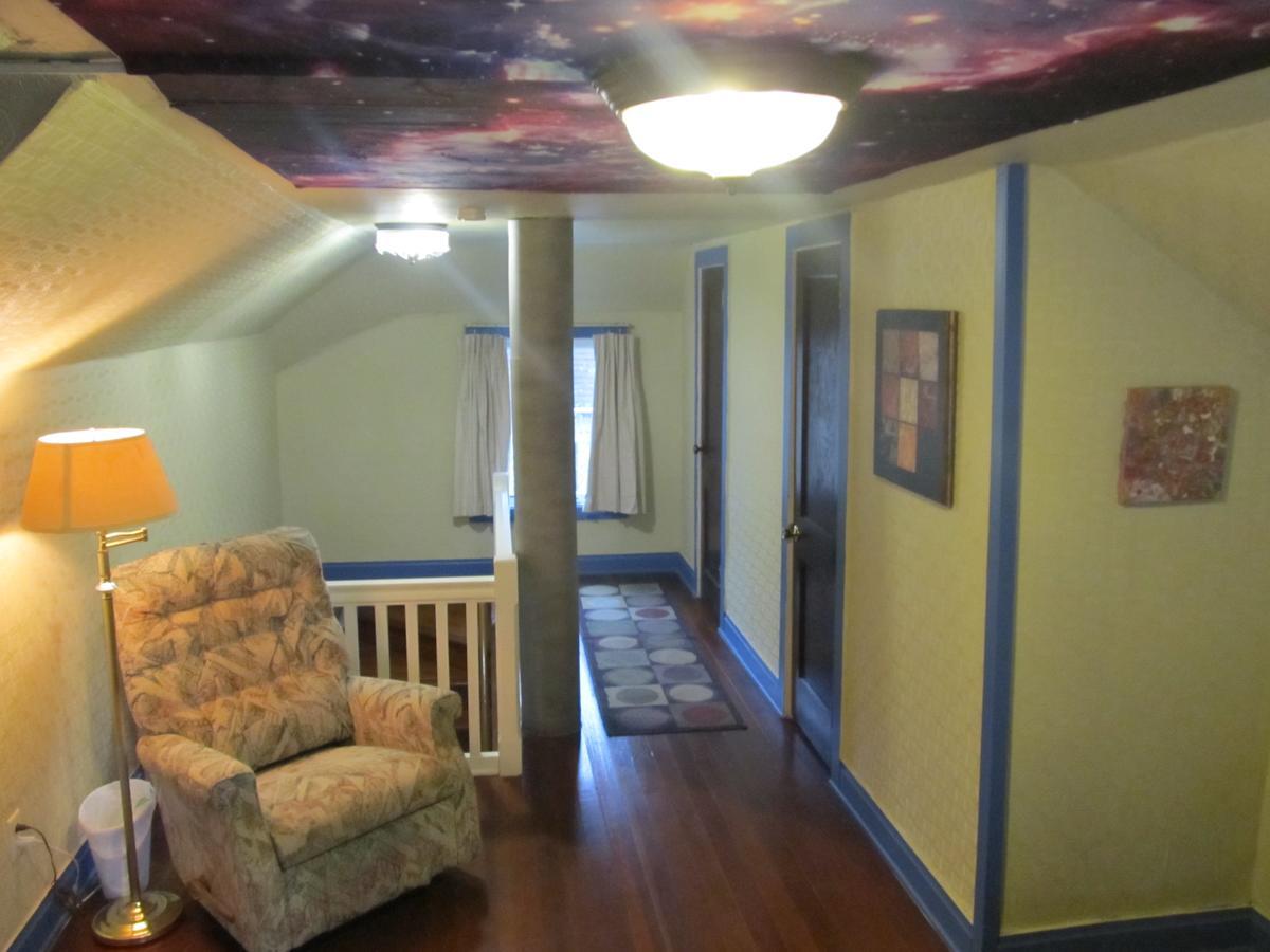 Covered By Faith Rentals -Storybook Home Rochester Buitenkant foto