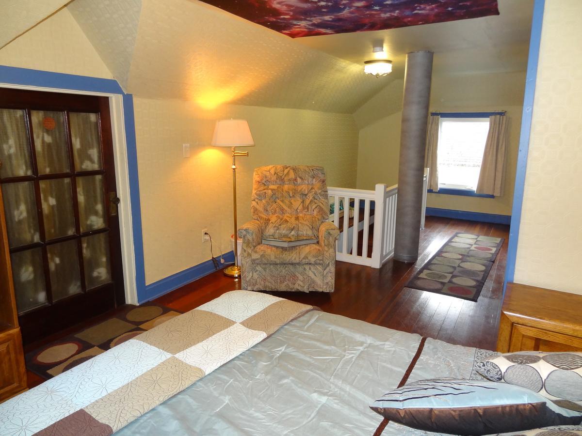 Covered By Faith Rentals -Storybook Home Rochester Buitenkant foto